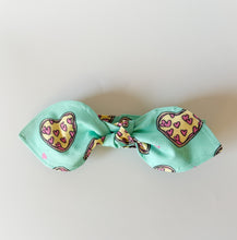 Load image into Gallery viewer, Pizza Love Cravat
